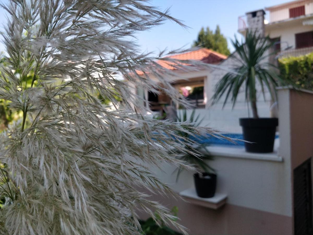 Apartments Villa A - Heating Pool Trogir Exterior foto